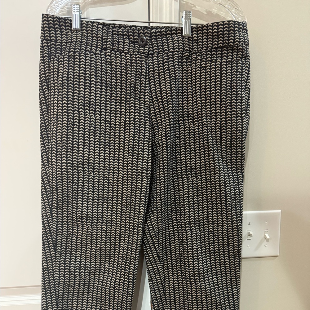 Ann Taylor Loft- Black and White Patterned Pants